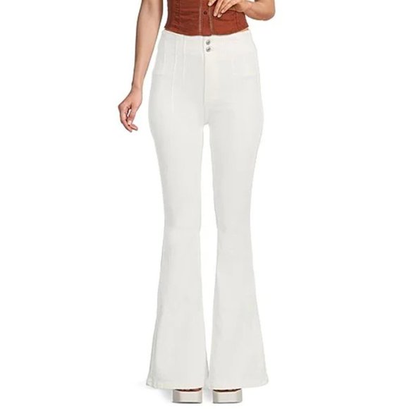 NWT $98 FREE PEOPLE Jayde White Flare Jeans (Bin 19) - Picture 3 of 7